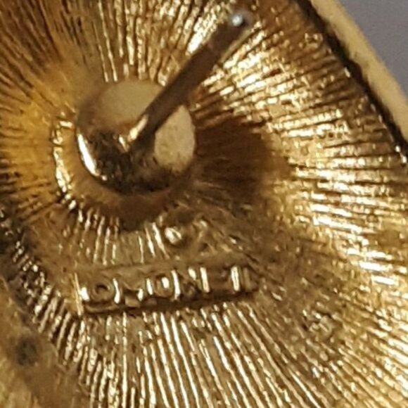 Vintage Monet Gold Tone Cream Anamel Earrings - Picture 6 of 10